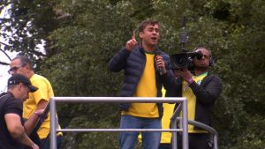Nikolas Ferreira discursa em ato pela anistia