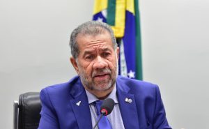 Carlos Lupi