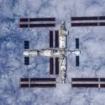 Vista aérea da Estação Espacial Tiangong: tripulação deve permanecer por seis meses em órbita da Terra | Foto: CMSA/Divulgação