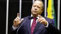 Moraes permitiu que o deputado federal Chiquinho Brazão (Sem Partido-RJ) saísse da cadeia para cumprir prisão domiciliar | Foto: Divulgação/Câmara dos Deputados