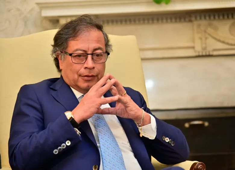 O anúncio ocorreu enquanto o ex-guerrilheiro e hoje presidente da Colômbia discutia a viagem do ministro das Finanças, Germán Ávila, a Washington | Foto: Reprodução/X