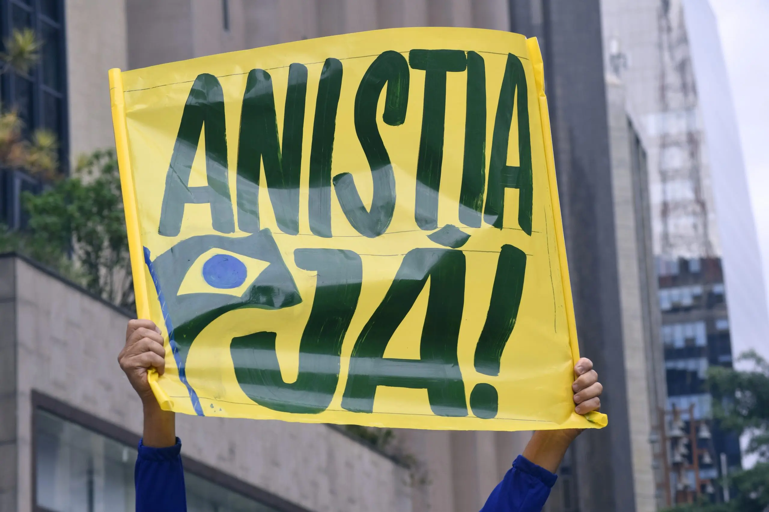 ATO COM BOLSONARO NA PAULISTA PEDE ANISTIA