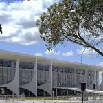 Governo Lula; EUA; Fachada do Palácio do Planalto, sede do Poder Executivo brasileiro, em Brasília, em alusão à nota sobre o governo Lula ser contra a anistia