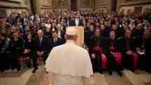 Papa Francisco em encontro com parte dos cardeais que compõem a igreja católica: tendência de lentidão na escolha do sucessor | Foto: Reprodução/Redes sociais