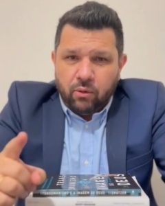 O jornalista Oswaldo Eustáquio: Espanha mantém posição de que interesses do STF têm finalidade política | Foto: Reprodução/Instagram/@oswaldoeustaquio4
