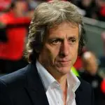 'Com todo o respeito, mas apostar nesta altura do campeonato em Jorge Jesus é piada de péssimo gosto', escreve Milton Neves | Foto: Reprodução/Wikimedia Commons