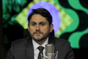 Juscelino Filho, que é deputado federal licenciado pelo União Brasil, pediu demissão depois de conversar com integrantes de seu partido | Foto: Joédson Alves/Agência Brasil