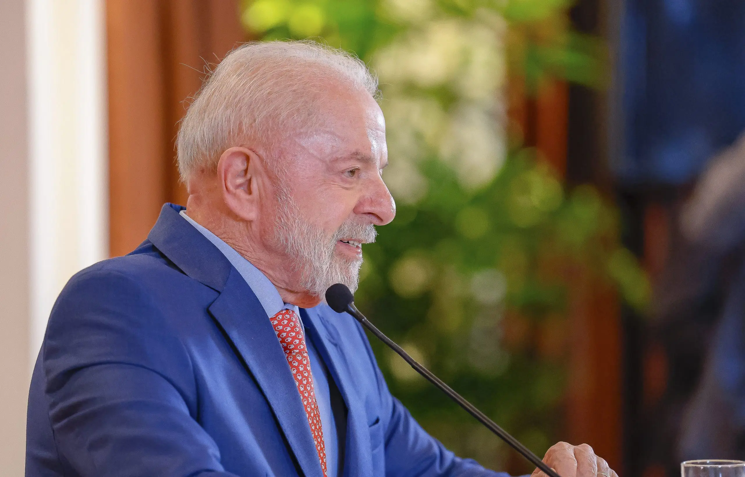 Lula sanciona texto em retaliação ao ‘tarifaço’ de Trump