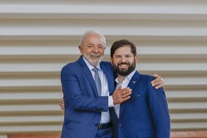 Os esquerdistas Lula da Silva e Gabriel Boric: críticas indiretas a supostas pressões dos Estados Unidos | Foto: PR/Divulgação