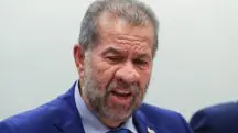 Carlos Lupi em audiência na Câmara dos Deputados