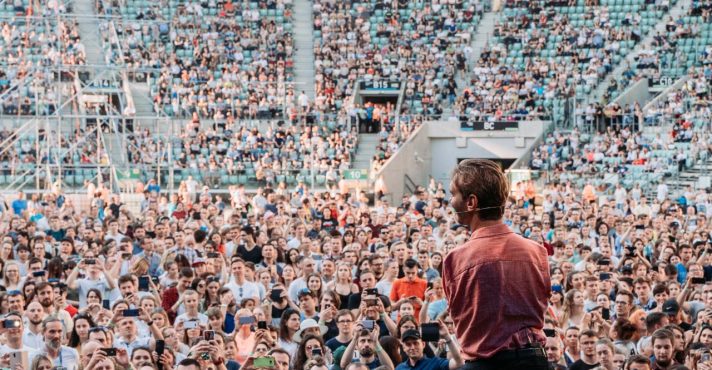 Para Nick Vujicic, a chave para vencer as dificuldades é caminhar pela fé | Foto: Divulgação/Arquivo pessoal