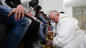 Visita do papa Francisco, em 2023, ao centro de detenção para o qual doou 200 mil euros de sua conta pessoal | Foto: Vatican Media