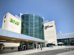 Aeroporto Humberto Delgado, em Lisboa, a principal porta de entrada para o brasileiro em Portugal: aumento na fiscalização | Foto: Aeroporto Humberto Delgado/Divulgação