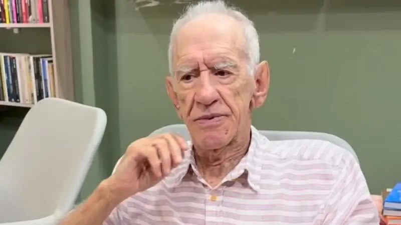 Com 86 anos, Rui Resende é lembrado com carinho pelo icônico Professor Astromar de Roque Santeiro (1985), papel em que seu personagem se transformava em lobisomem | Foto: Reprodução/YouTube