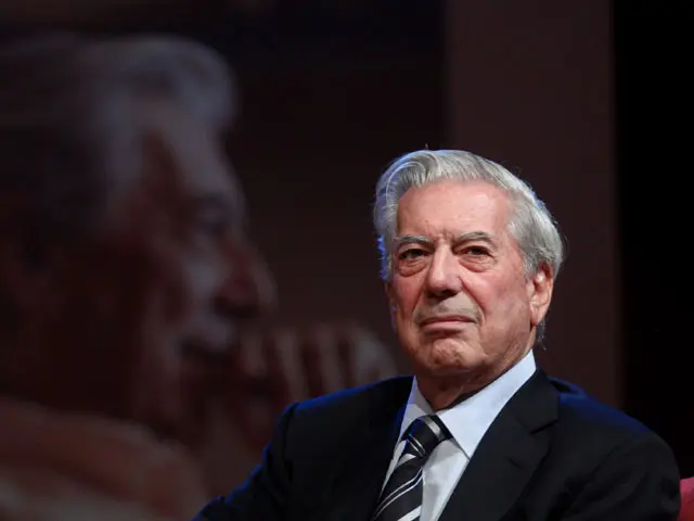 Vargas Llosa teve uma estreita relação — e uma ruptura abrupta — com Gabriel García Márquez, outra lenda da literatura latino-americana | Foto: Reprodução/Flickr