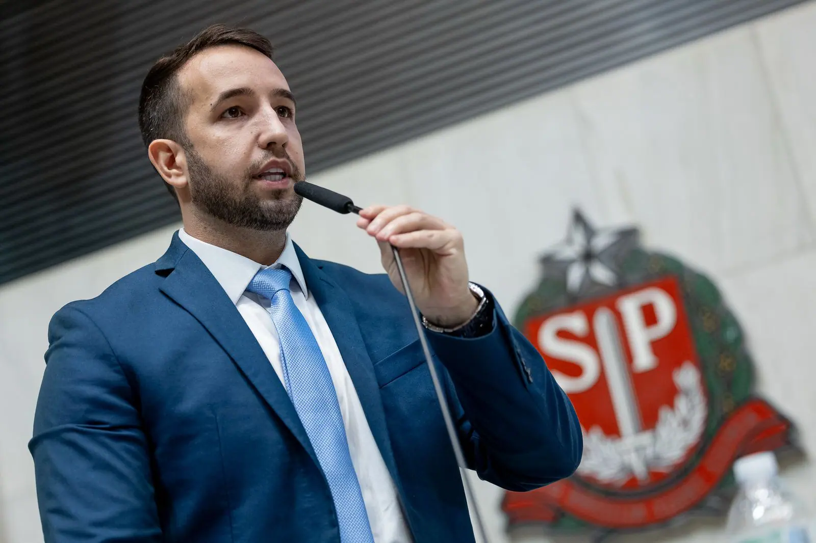 Deputado Tenente Coimbra defende o fim de cotas para trans
