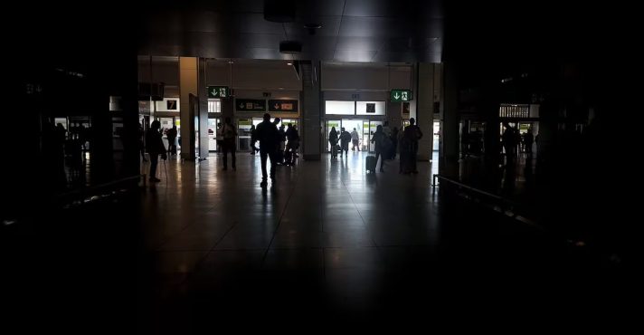 Espanha e Portugal enfrentaram um apagão generalizado, que também comprometeu as telecomunicações móveis | Foto: Reprodução/X