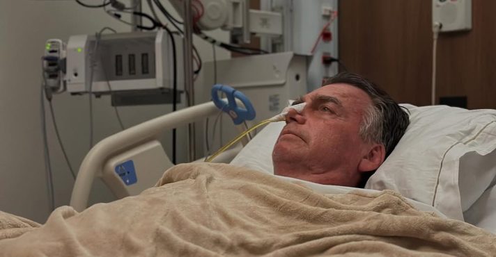 O ex-presidente Bolsonaro direto do hospital DF Star | Foto: Reprodução/Redes sociais