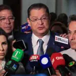 O líder do PL na Câmara, Sóstenes Cavalcante (centro) ao lado de outros representantes da oposição | Foto: Lula Marques/Agência Brasil