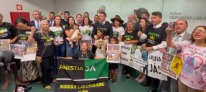 familiares presos 8 de janeiro na Câmara 2-4-25