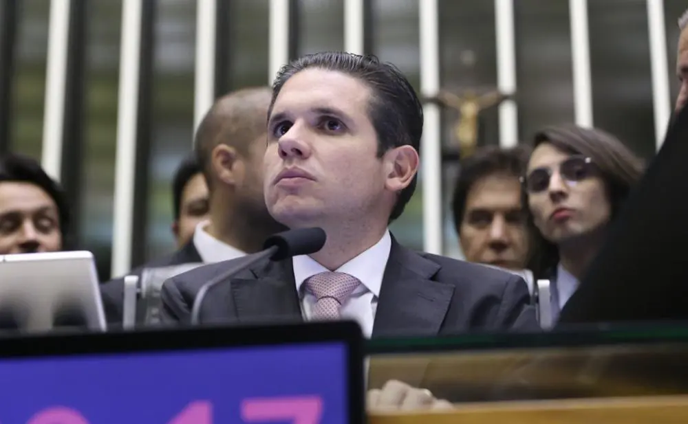 O presidente da Câmara dos Deputados, Hugo Motta, disse que o 'Brasil precisa dessa pacificação' prevista na anistia | Foto: Kayo Magalhães/Câmara dos Deputados