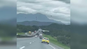 Avião fez pouso de emergência em Garuva (SC)