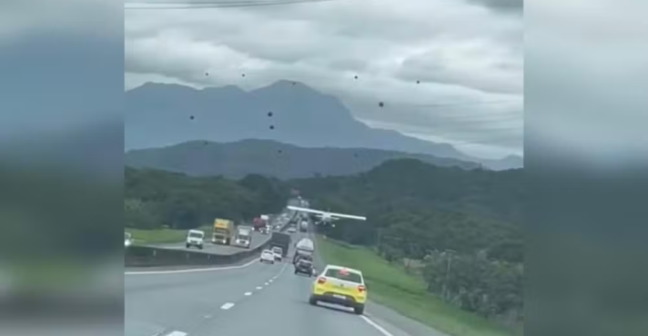 Avião fez pouso de emergência em Garuva (SC)