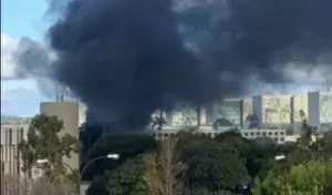 Ministério da Educação (MEC) teve um incêndio na área externa