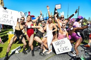 O grupo de drag publicou um convite nas redes sociais