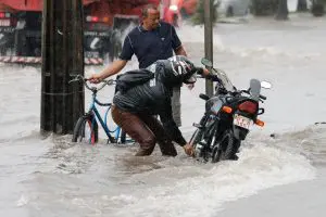 Temporais causam alagamentos pelo Brasil