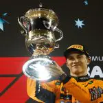 O australiano Oscar Piastri foi o grande vencedor do GP de Bahrein, superando até colega de equipe | Foto: Reproudção/Redes sociais