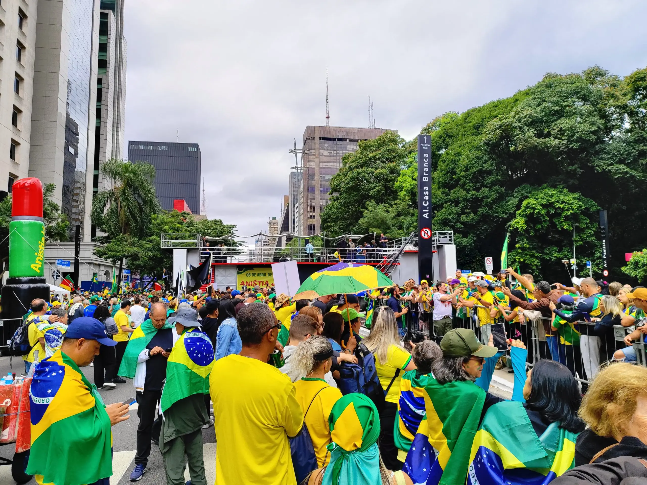povo na rua - thiago vieira