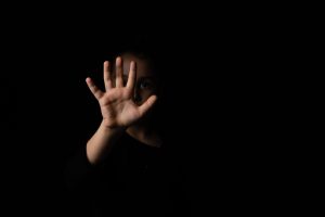 Brasil atinge recorde de estupro e feminicídio em 2024