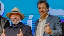 Presidente da República, Luiz Inácio Lula da Silva, durante a cerimônia de retomada das operações do Porto de Itajaí, ao lado do ministro da Fazenda, Fernando Haddad