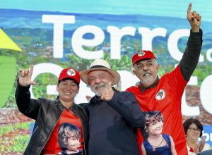 Presidente da República, Luiz Inácio Lula da Silva, em cerimônia de entregas do Programa Terra da Gente no Estado do Paraná