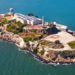 Temida pela bandidagem no passado, Alcatraz inspirou diversos filmes que abordavam o rígido sistema da penitenciária localizada na Baía de São Francisco, na Califórnia | Foto: Reprodução/Twitter/X