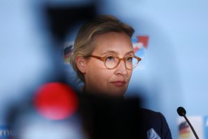 A colíder do partido Alternativa para a Alemanha (AfD), Alice Weidel, em coletiva de imprensa em Berlim, na Alemanha - 12/3/2025 | Foto: Liesa Johannssen/Reuters
