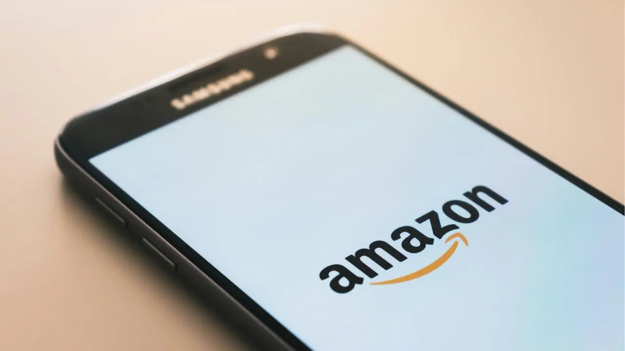 Amazon já investiu cerca de R$ 45 bilhões em inteligência artificial | Foto: Unsplash