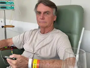 Bolsonaro foi submetido a uma cirurgia no intestino em 13 de abril | Foto: Reprodução/X/@jairbolsonaro