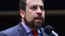 O deputado do Psol/SP, Guilherme Boulos: discurso em favor da censura, segundo jurista | Foto: Zeca Ribeiro/Câmara dos Deputados