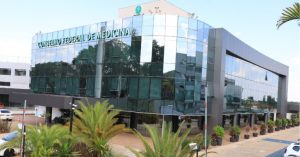 Sede do Conselho Federal de Medicina, em Brasília: nos últimos 4 anos, quase 300 mil cirurgias bariátricas foram realizadas no Brasil | Foto: Divulgação/CFM