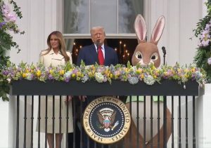 Trump, durante pronunciamento na Casa Branca, em que destacou o simbolismo da Páscoa como valor cristão | Foto: Reprodução/Twitter/X