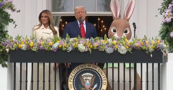 Trump, durante pronunciamento na Casa Branca, em que destacou o simbolismo da Páscoa como valor cristão | Foto: Reprodução/Twitter/X