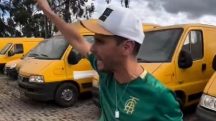 Senador Cleitinho (Republicanos/MG) foi ao pátio de uma das unidades dos Correios em Minas Gerais para mostrar as condições da frota de veículos da companhia | Foto: Reprodução/Twitter/X