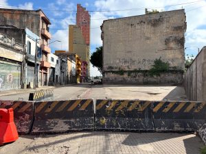 Na terça-feira 13, apenas duas viaturas da Guarda Civil Metropolitana (GCM) estavam presentes na cracolândia | Foto: Clique e leia mais