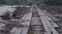 Destruição parcial da ponte do Passo do Umbu, sobre o Rio Ibicuí | Foto: Divulgação/ Defesa Civil