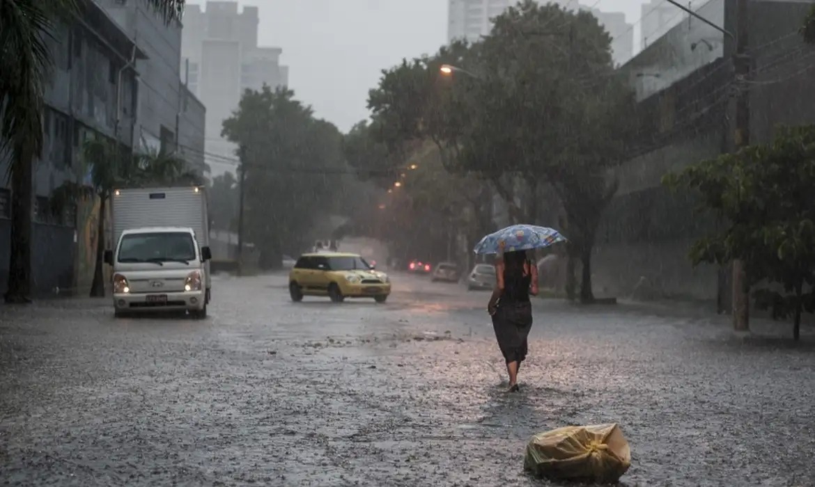 Região Sul deve ser a mais afetada com as chuvas em decorrência da frente fria que avança pelo país | Foto: Marcelo Camargo/Agência Brasil