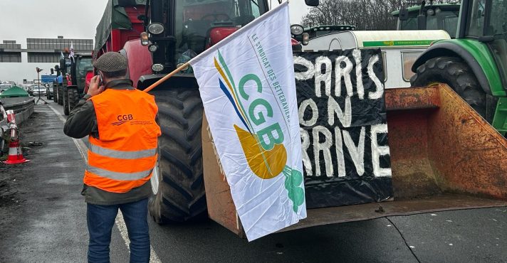 Agricultores na França protestam contra obstrução de projeto que flexibiliza atividade agrícola