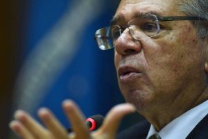 Deputado Evair de Melo (PP/ES) quer saber por que a foto de Paulo Guedes foi excluída da galeria | Foto: Gov.br