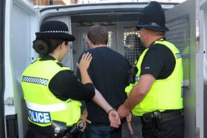 Polícia Metropolitana Antiterrorismo de Londres prendeu 8 suspeitos entre sábado e domingo | Foto: Reprodução/X